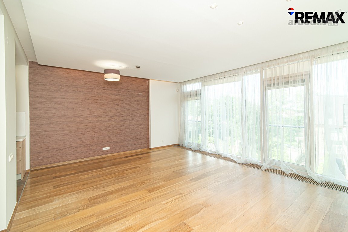 Parduodami erdvus ir jaukus apartamentai,