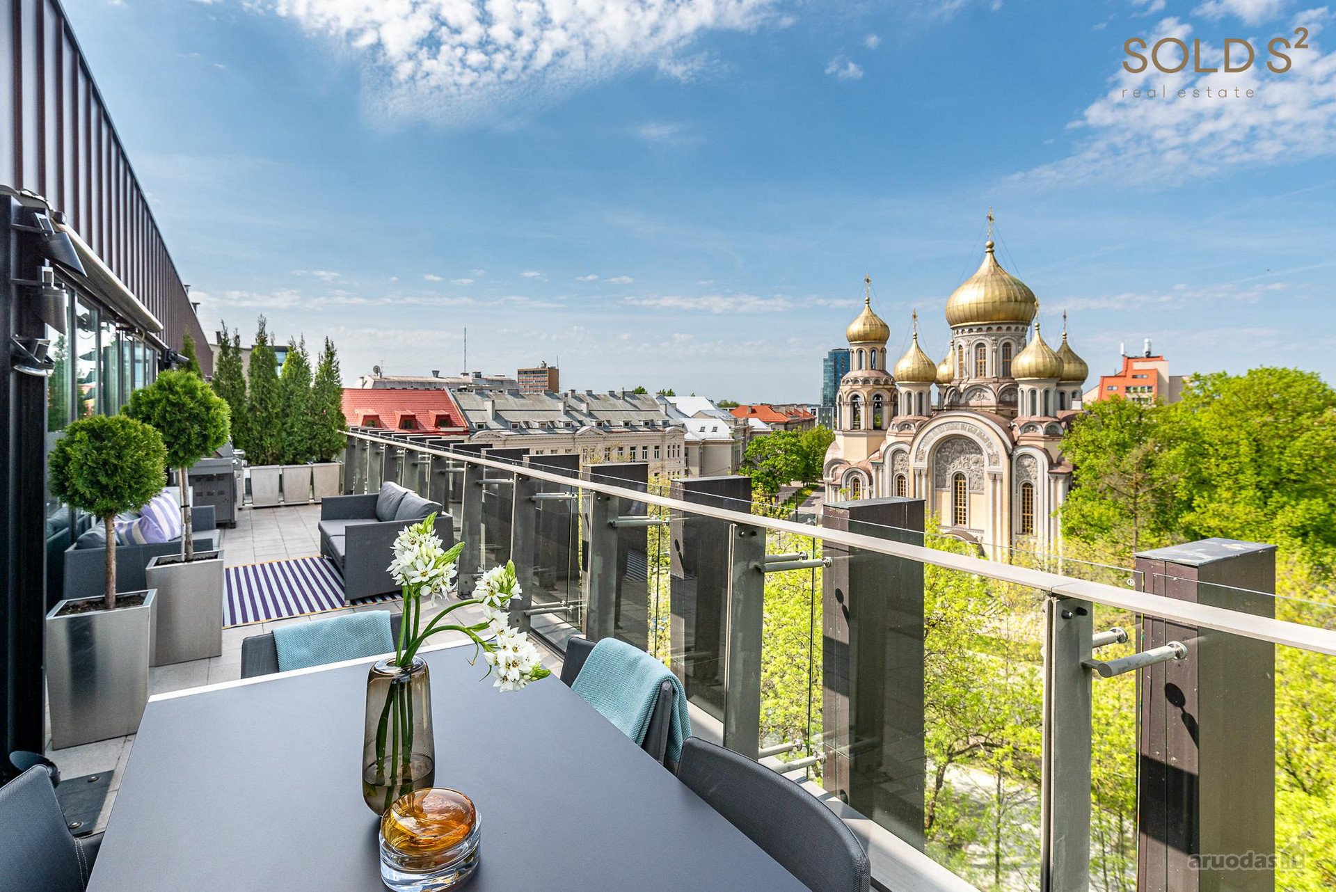 Viršutiniame aukšte įsikūrę panoraminiai