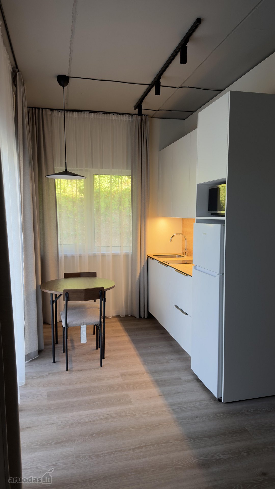 Nuomojamas modernus 2 kambarių būstas Jonavos