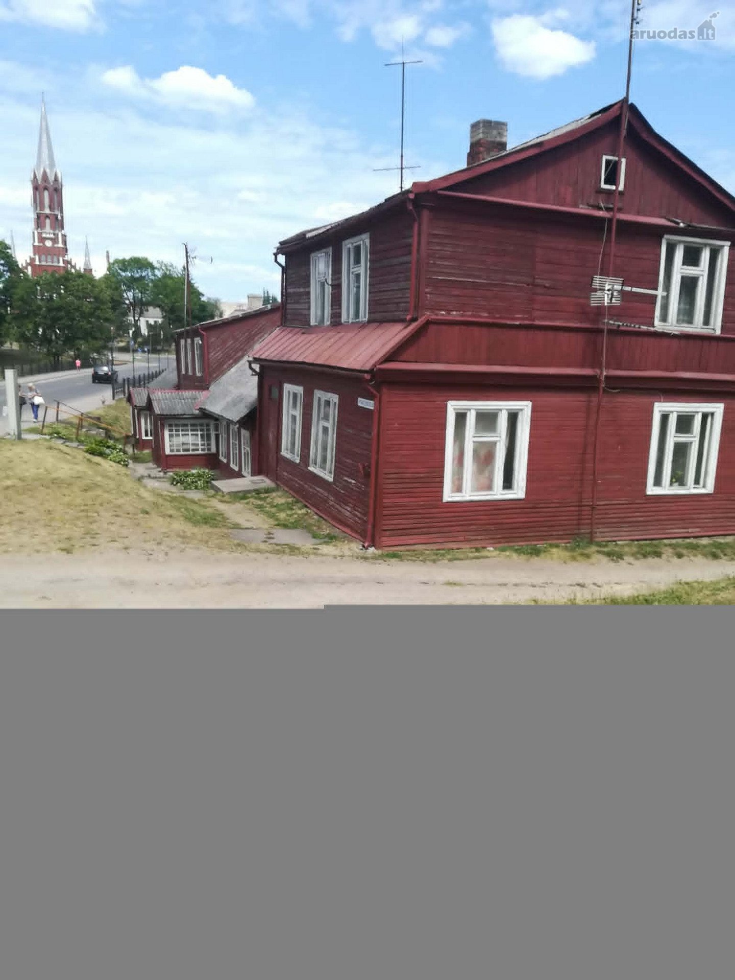 Šilalės miesto centre parduodami du atskiri