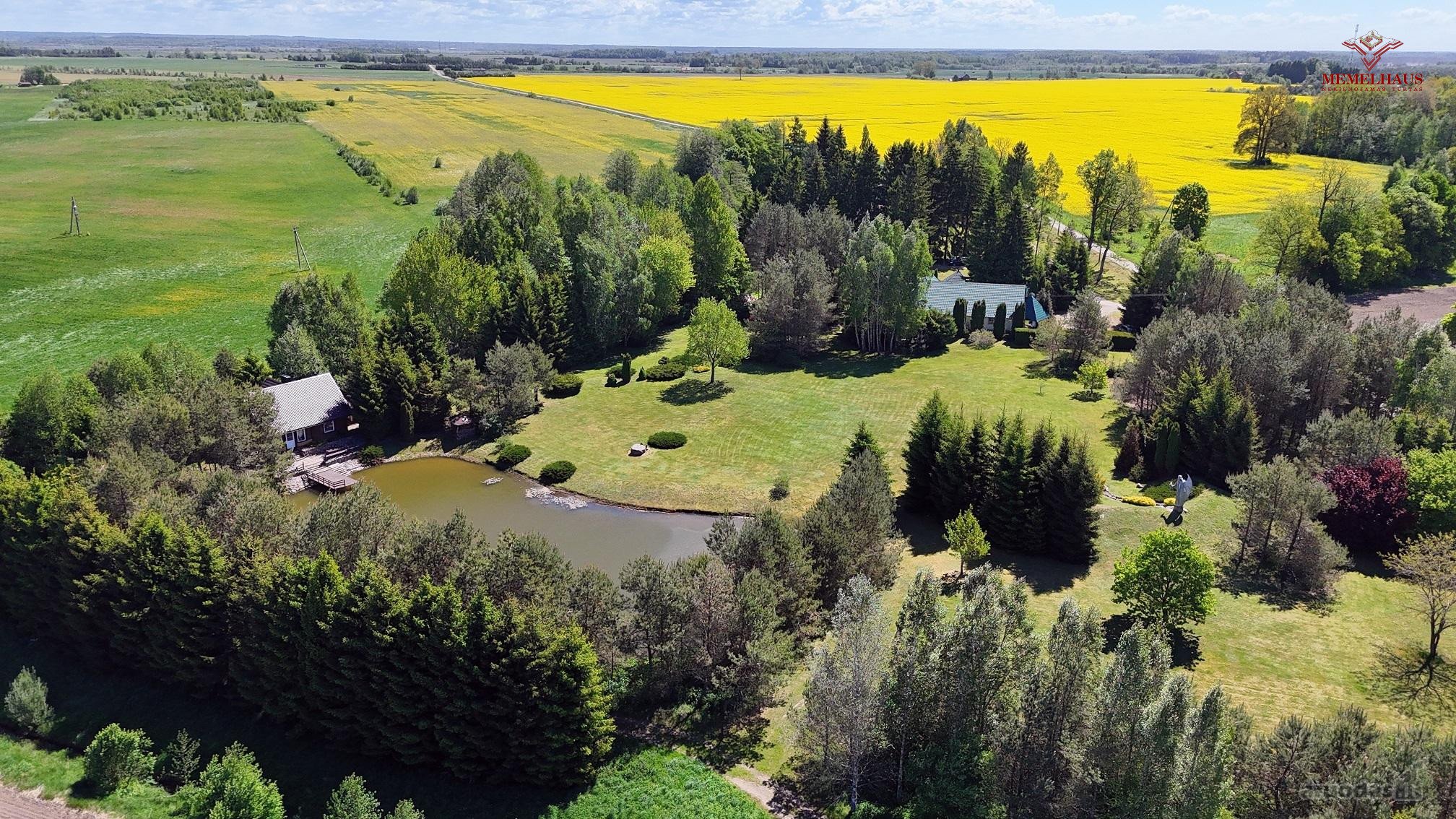 Privati 5,5 Ha Valda Su Parku, Dviem