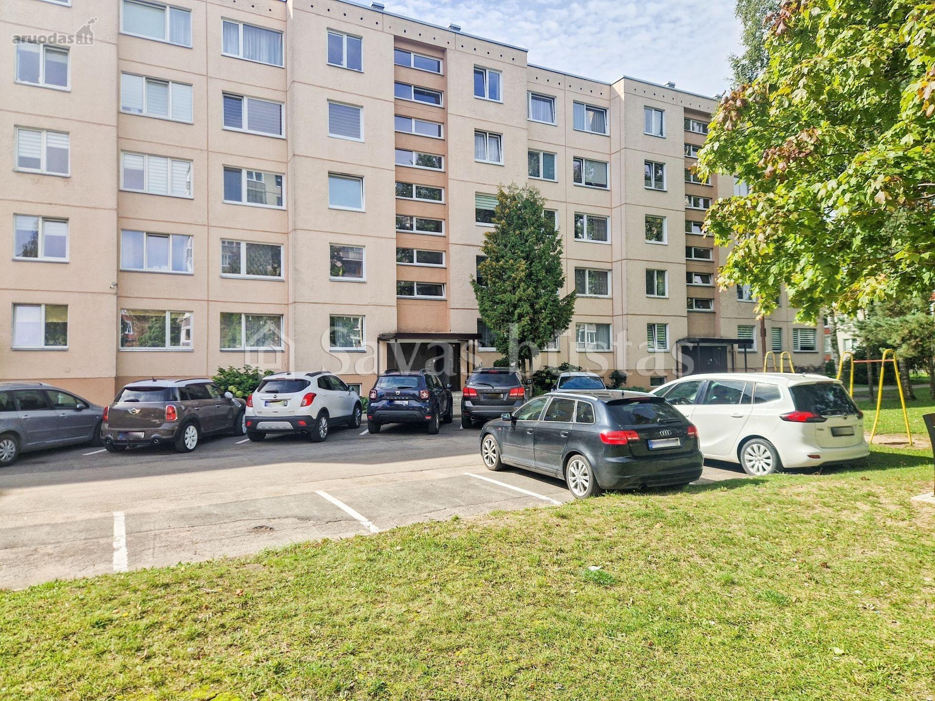 Parduodamas 1 kambario butas su balkonu Krymo