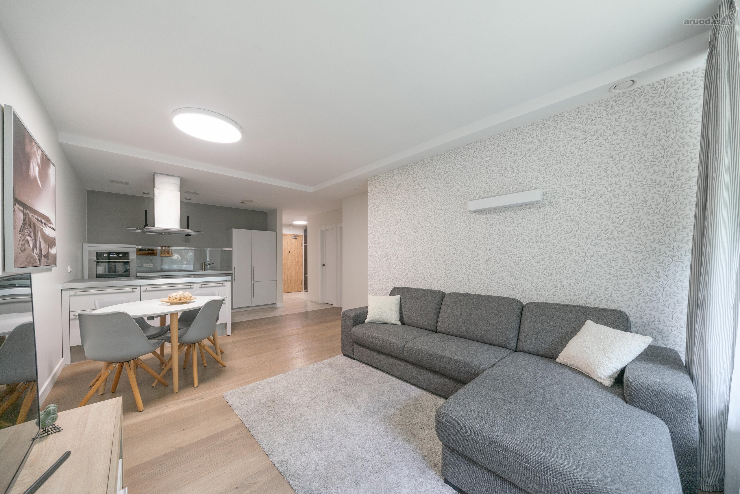 Erdvus 2 Kambarių Butas Prie Neries – Ramybė,