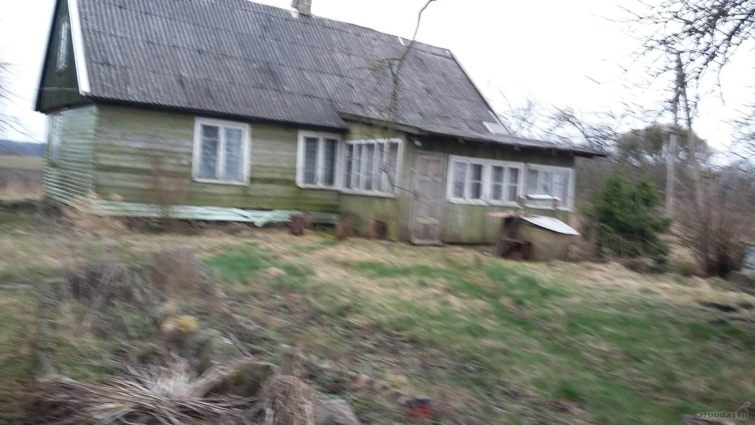 Sodyboje įvesta trifazė elektra. Vandentiekis
