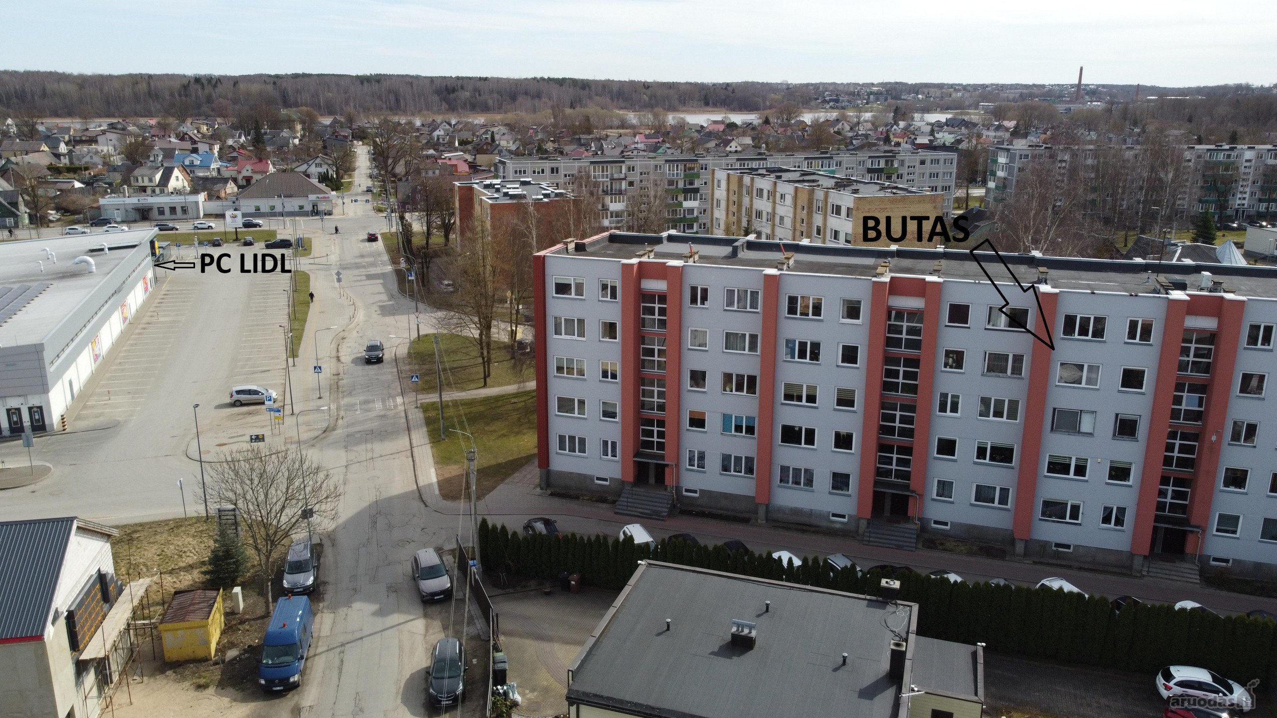 Išnuomojamas 3 kambarių butas netoli
