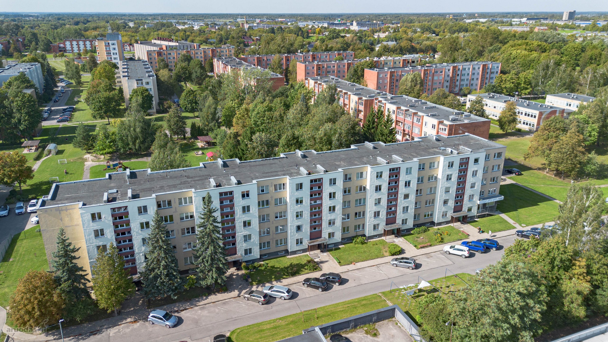 Parduodamas erdvus 4 kambarių butas Dariaus