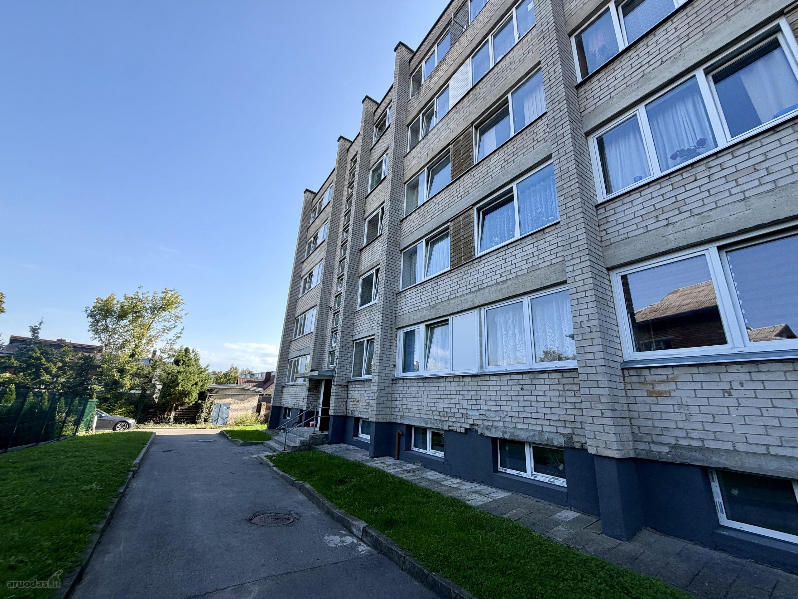 Parduodamas bendrabučio tipo butas Šiaulių