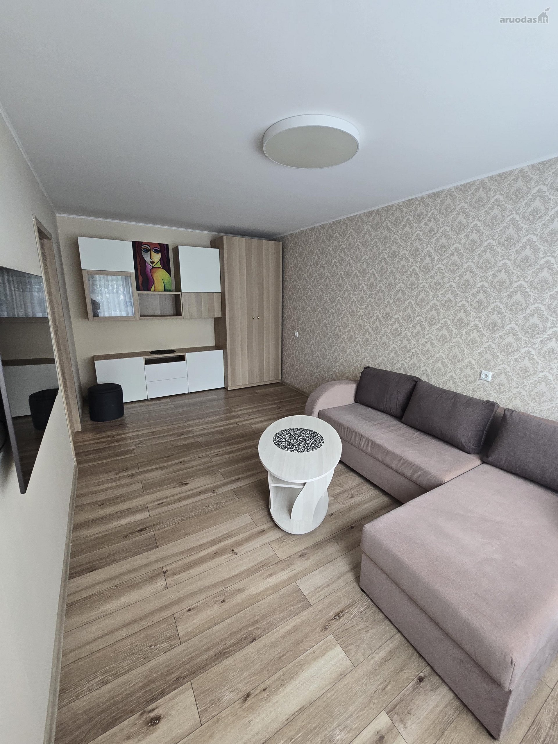 Parduodu suremontuotas ,šiltas 1 kambario