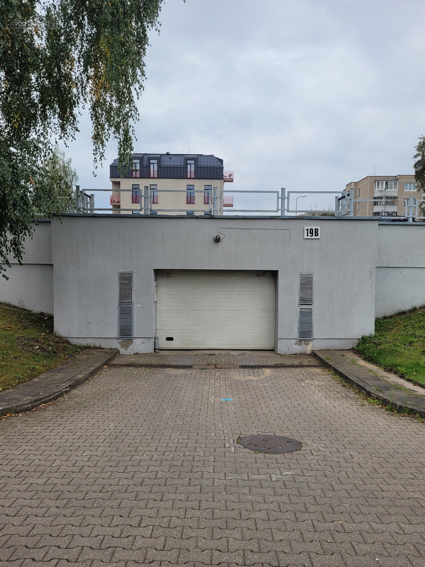 Nuomojamas garažas. Pagrindiniai įvažiavimo