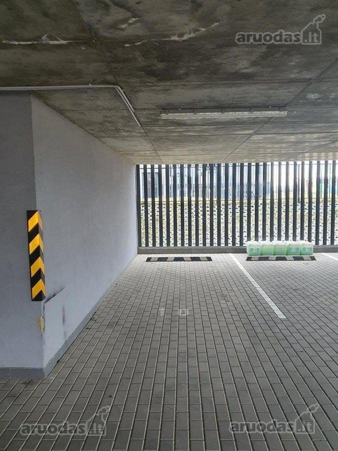 Parduodama parkavimo vieta po Bitėnų g. 1a