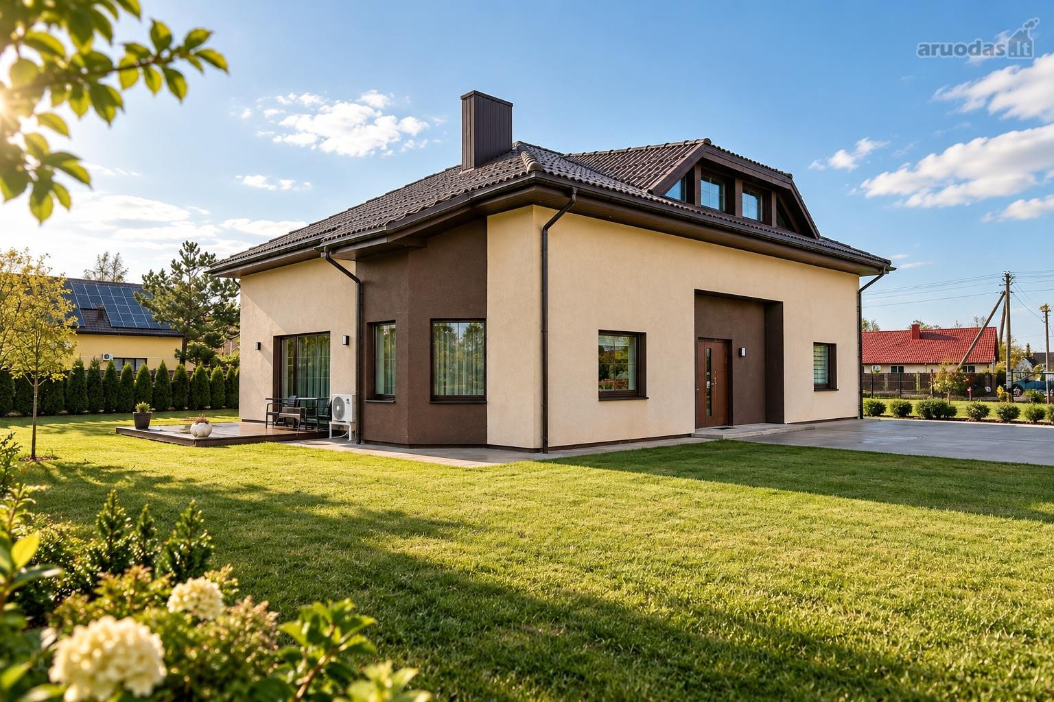 Erdvus Namas Su Atskiru 95,93 M² Ūkio Pastatu