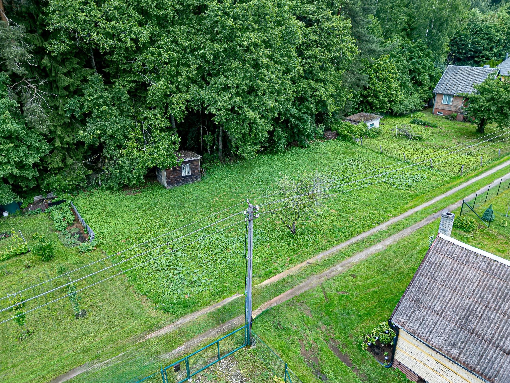 Parduodamas 6 arų sklypas sodų bendrijoje