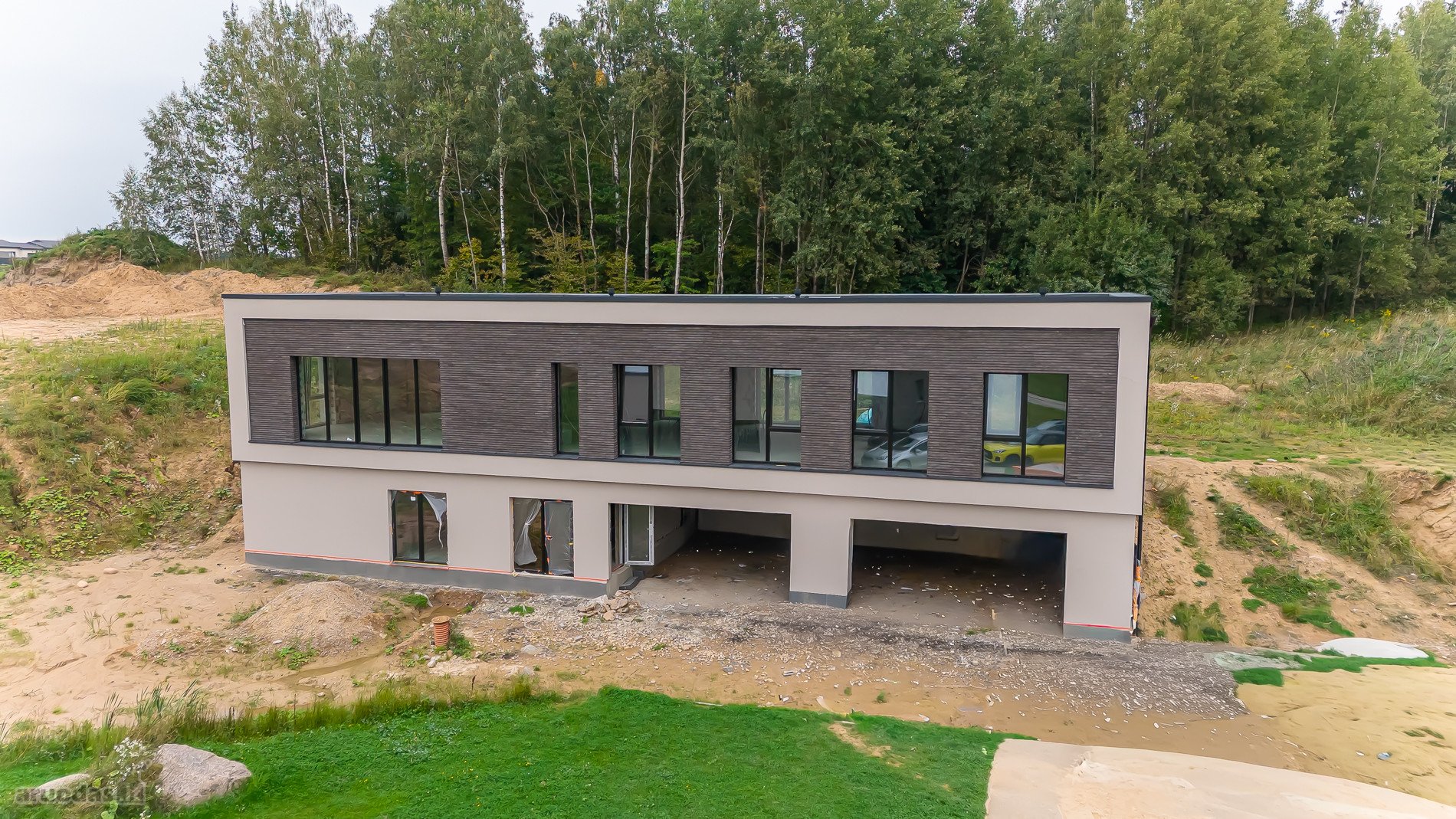 Modernus Vieno Aukšto Namas Prie Miško  15 A