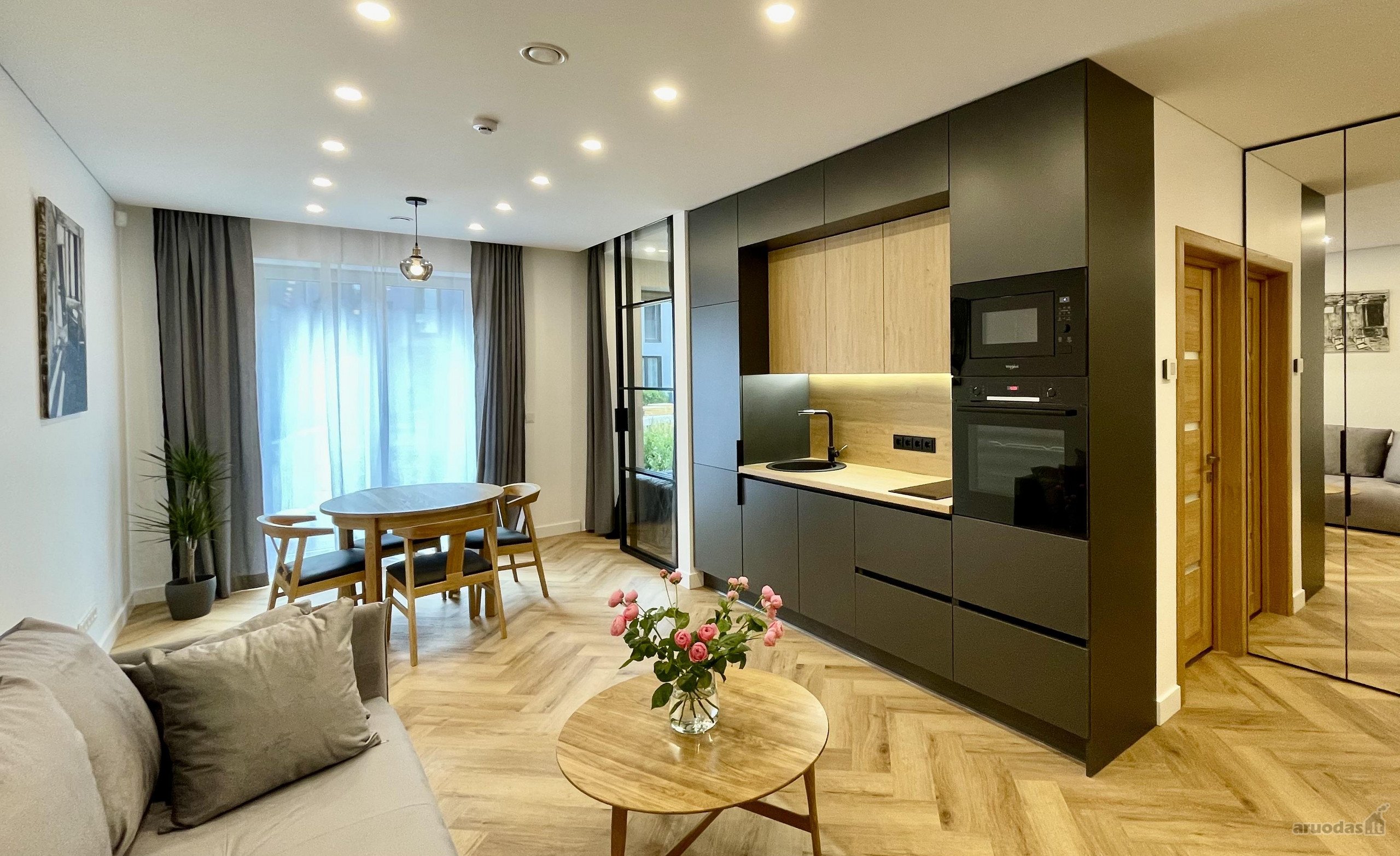 Nuomojamas 40 m², 2 kambarių butas Paupyje,