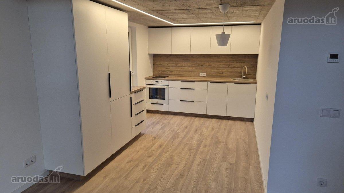 Išskirtinis 2 aukštų kotedžas su privačiu