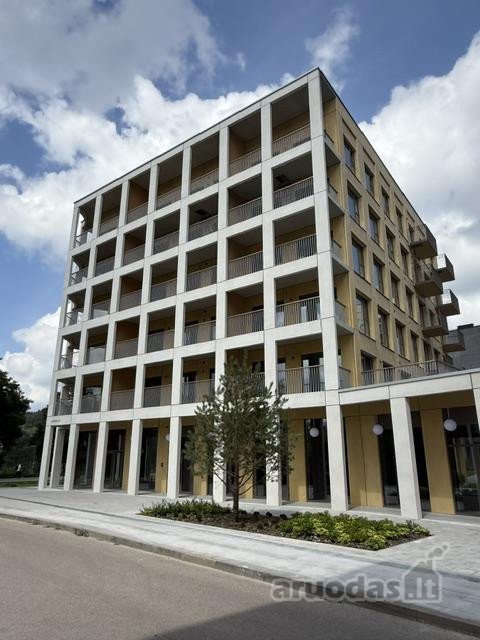 Parduodamas butas su daline apdaila, naujai