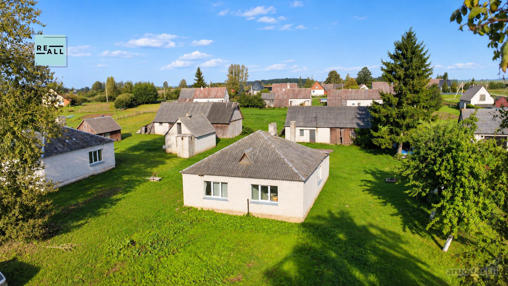 Parduodamas 89,85 M² Namas Su 24,63 A Sklypu