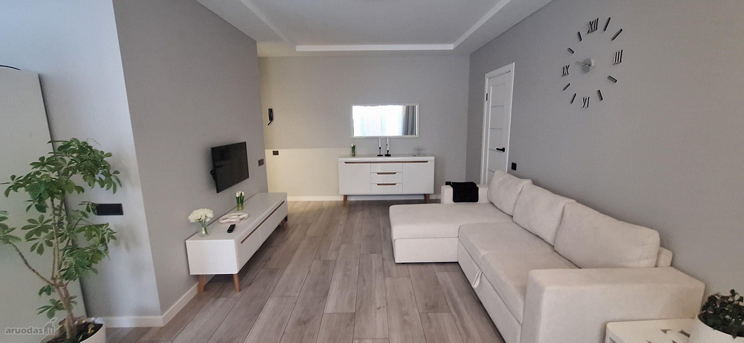 Išnuomojamas dvieju kambariu butas renovotame