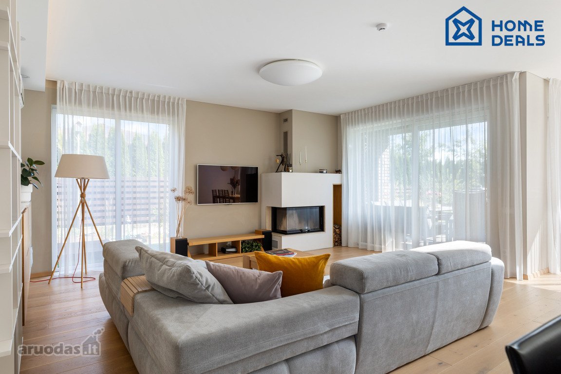 Pavilnyje parduodamas 203,87 m² vieno aukšto