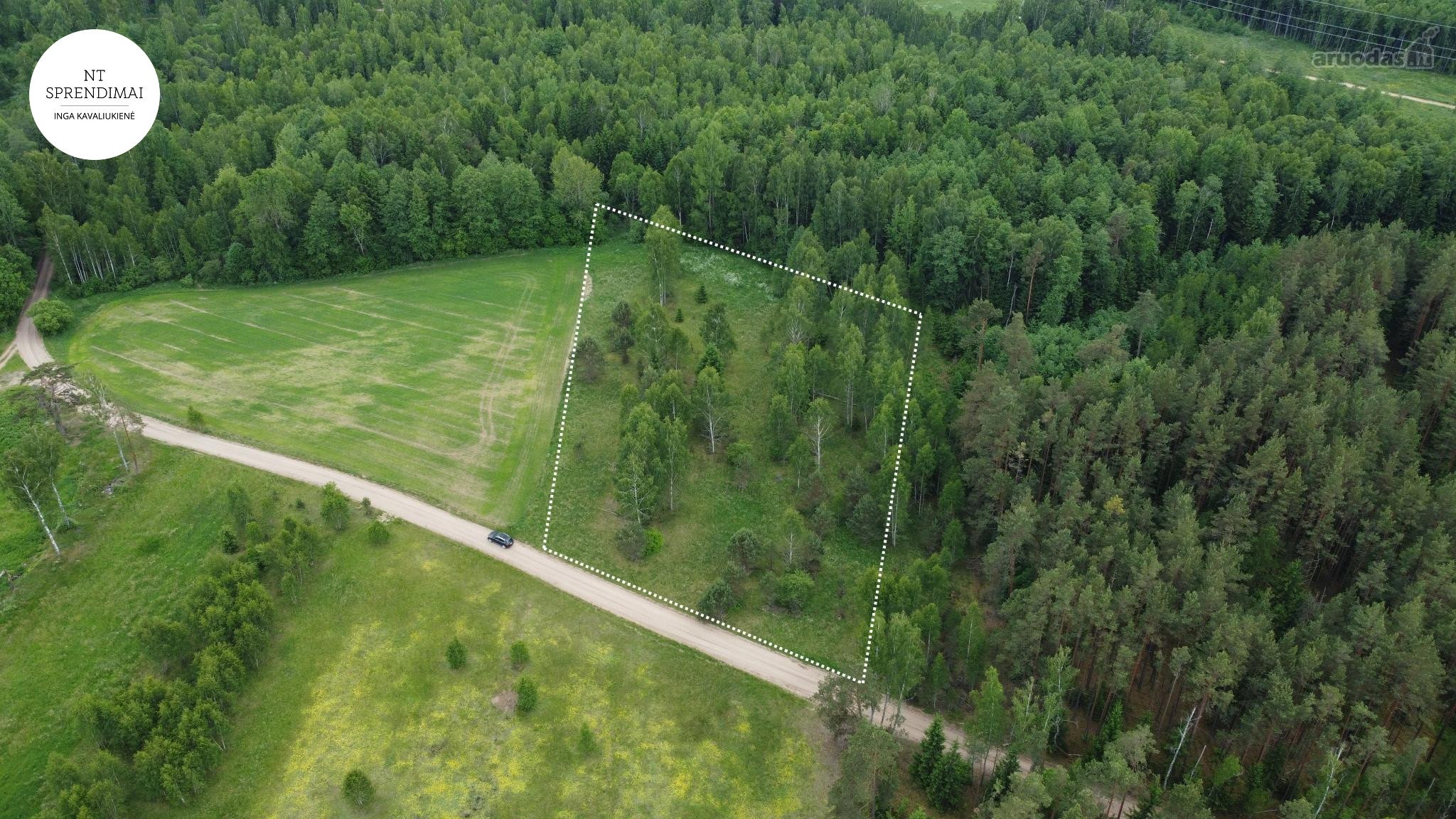 Miškų apsupty parduodamas 98.75 arų žemės