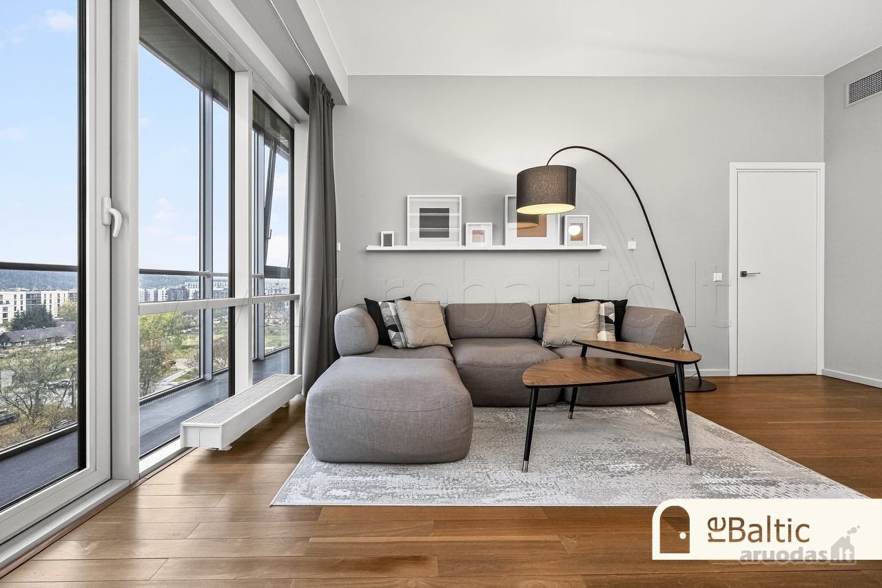 Stilingi apartamentai su puikiu vaizdu pro