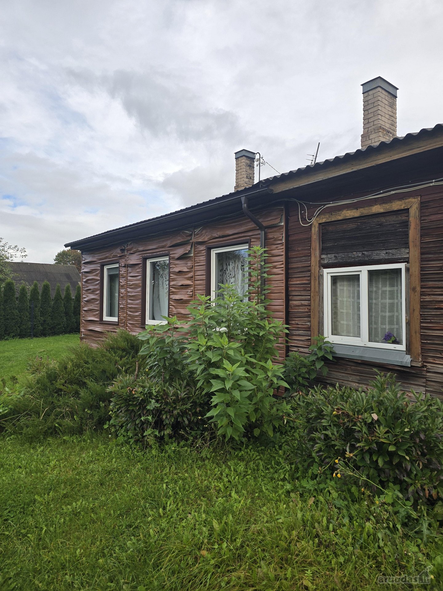 Parduodami du turtiniai vienetai 51.23 ir 17