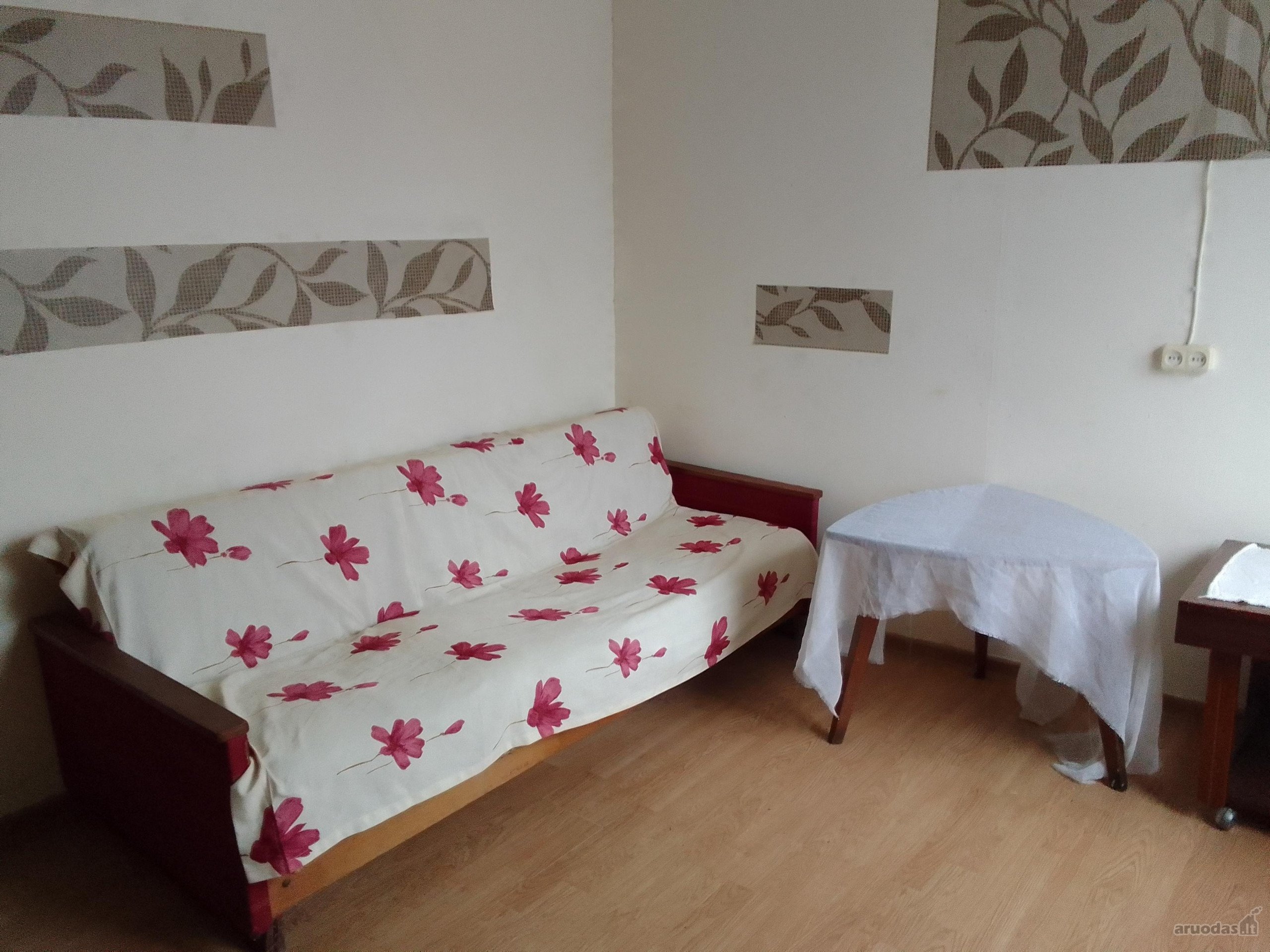 Išnomojamas ilgalaikei nuomai kambarys centre