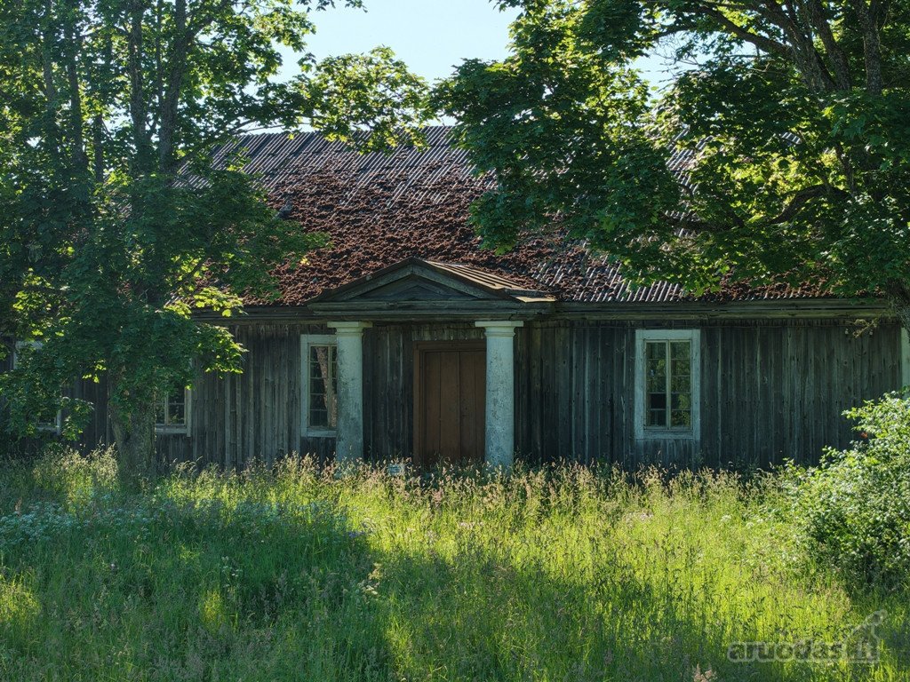 Parduodamas romantiškasis, gražią praeitį