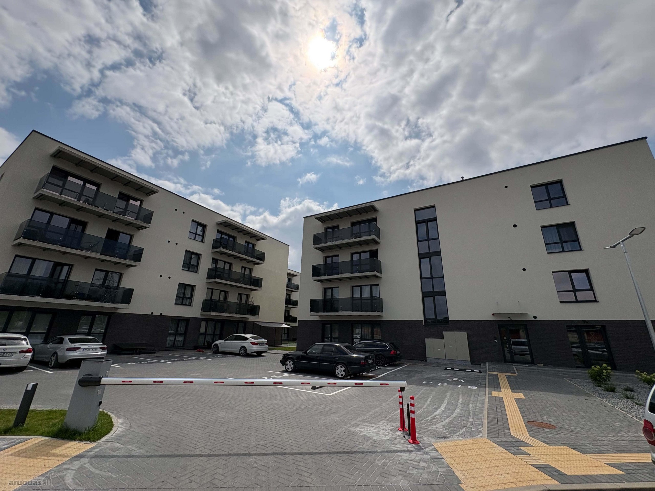 Tik 5 minutės nuo miesto centro, labai