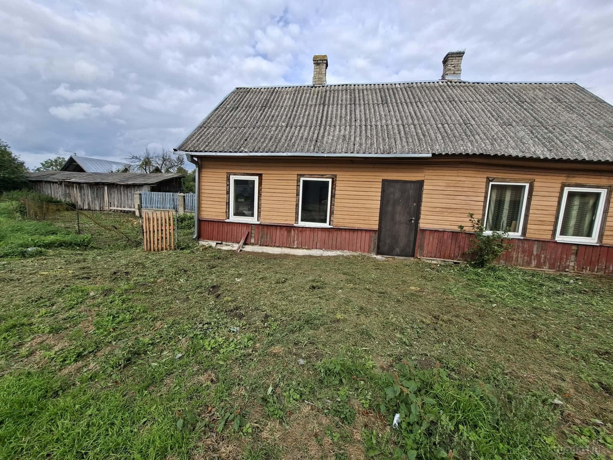 Namas randuosi miesto cientre 