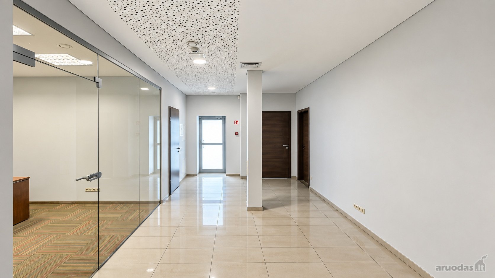 Komercinės Patalpos Nuomai  176 m²  M.