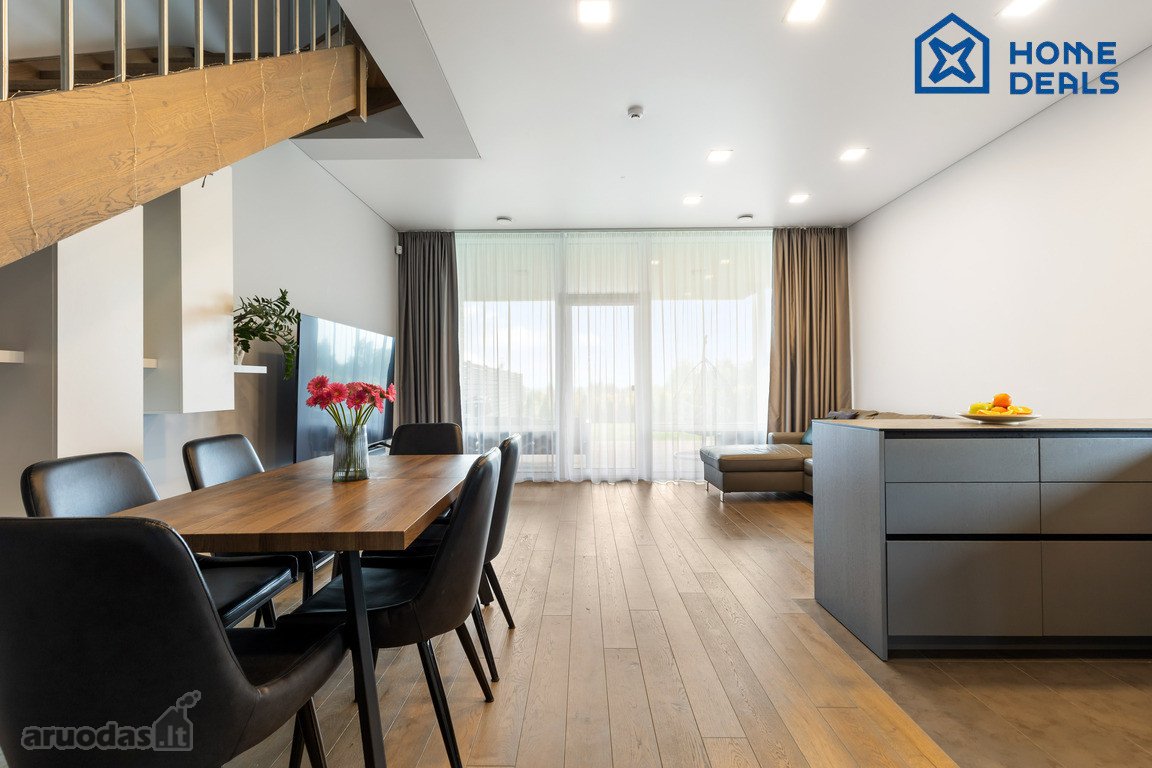 Tarandėje parduodamas 99,33 m² dviejų aukštų