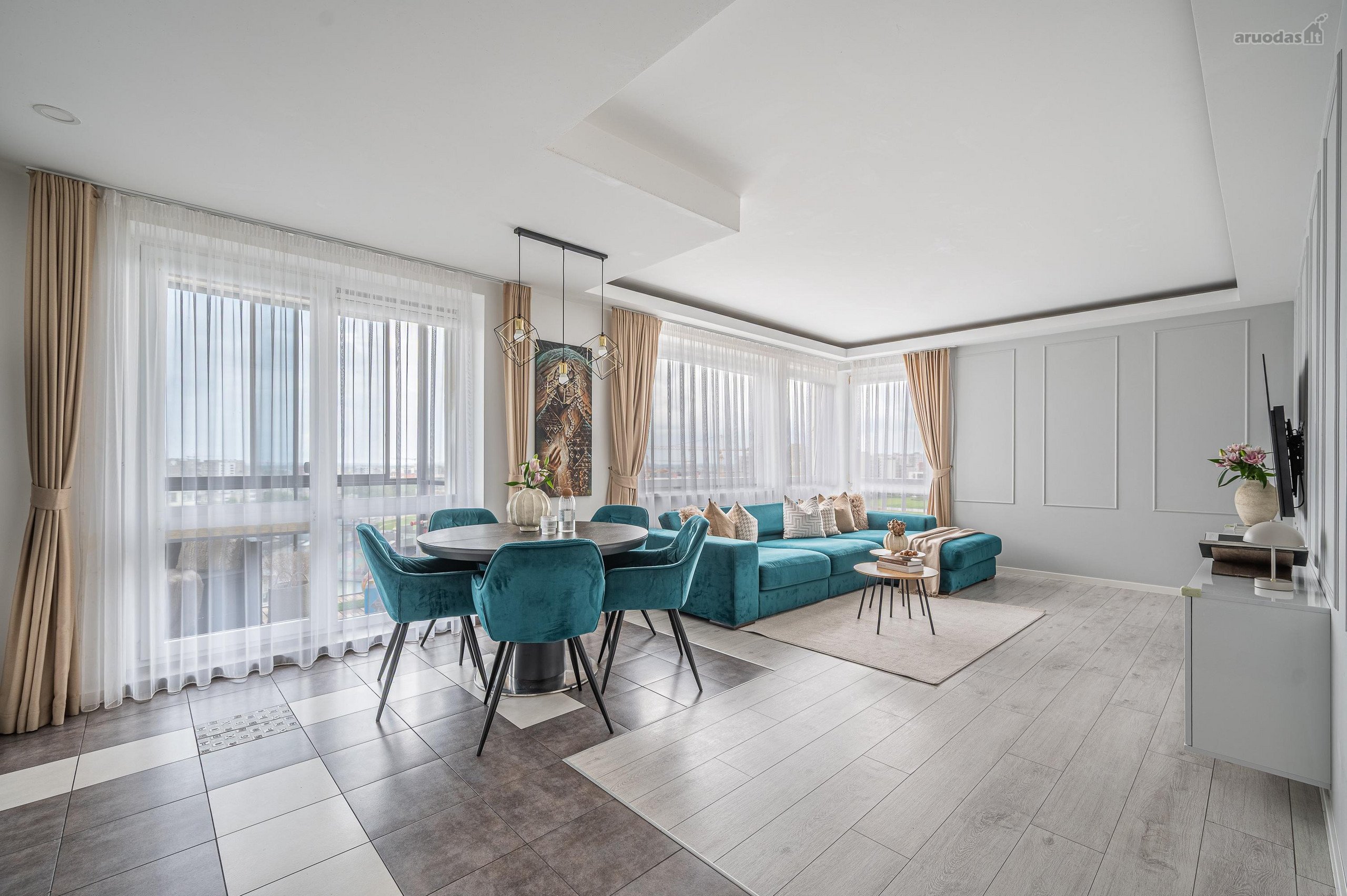 Erdvus 3 k. butas (81,5 m²) po kapitalinio