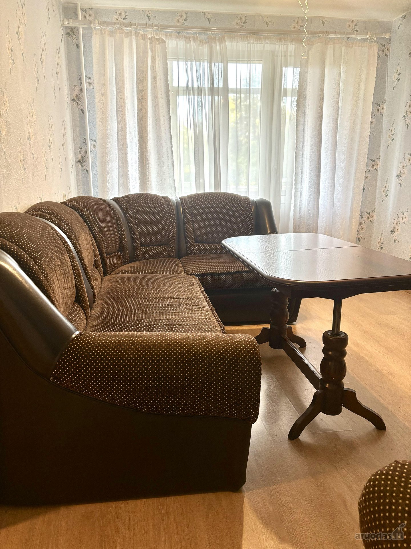 Parduodamas dviejų kambarių butas, ne