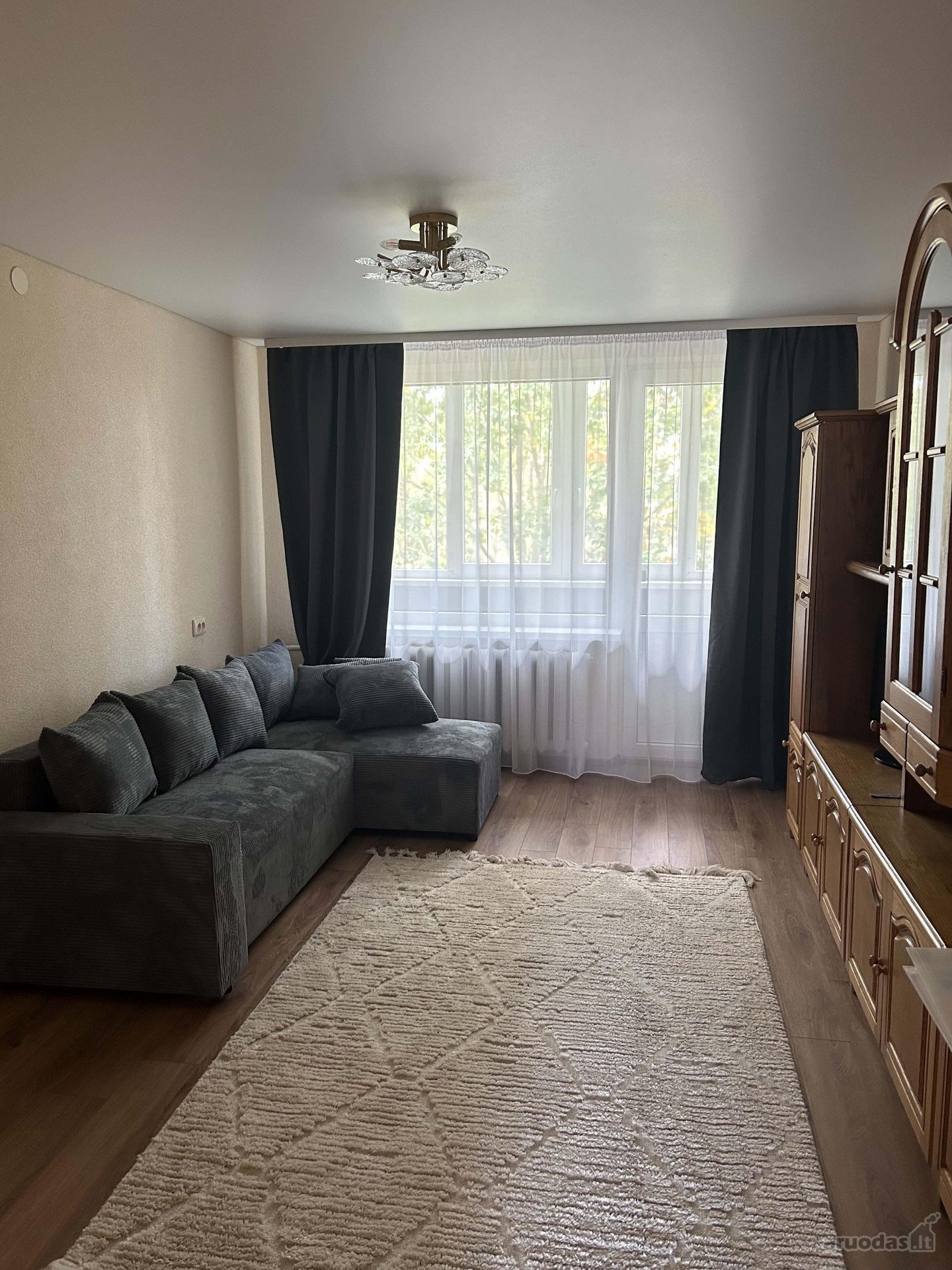 Nuomojamas po remonto 2 kambarių butas,