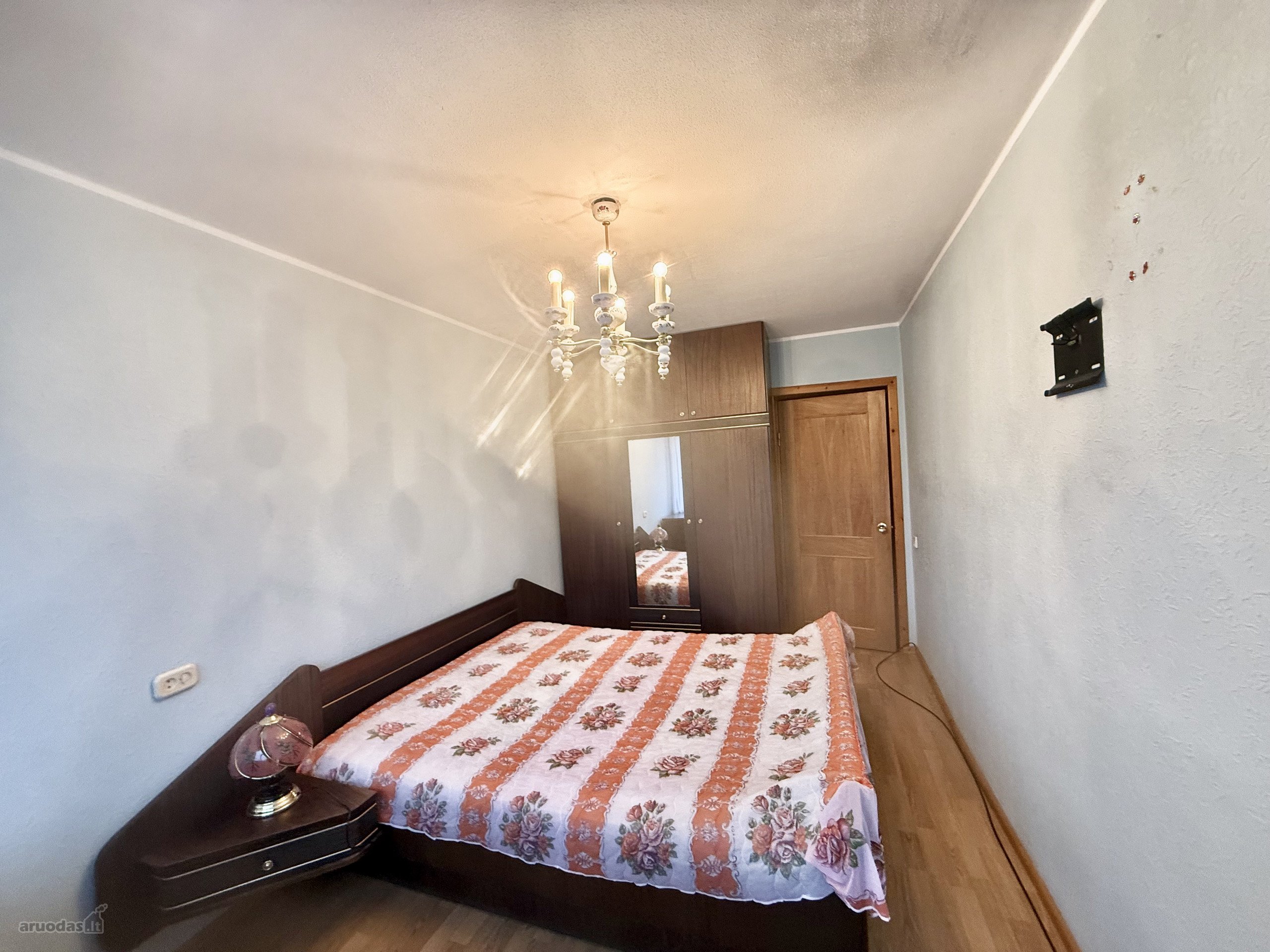Išnuomojamas 3 Kambarių Butas Kauno Centre –