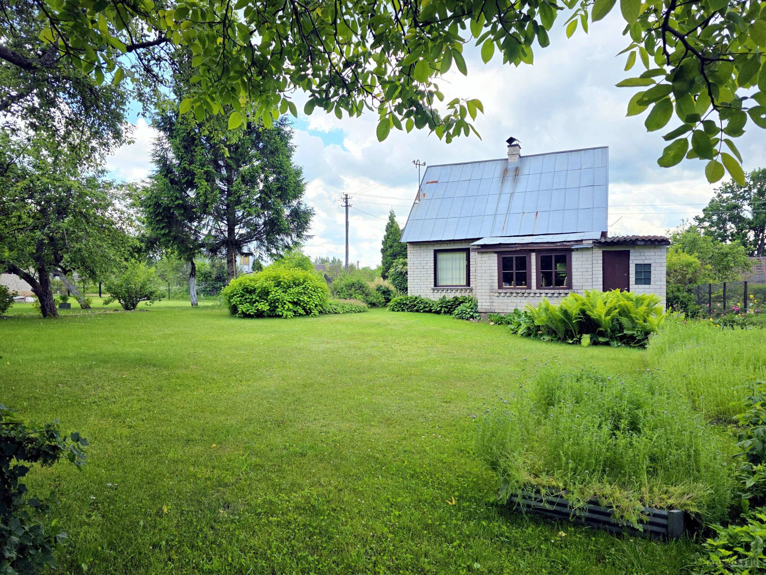 Parduodame gerai prižiūrėtą sodą - sklypą su