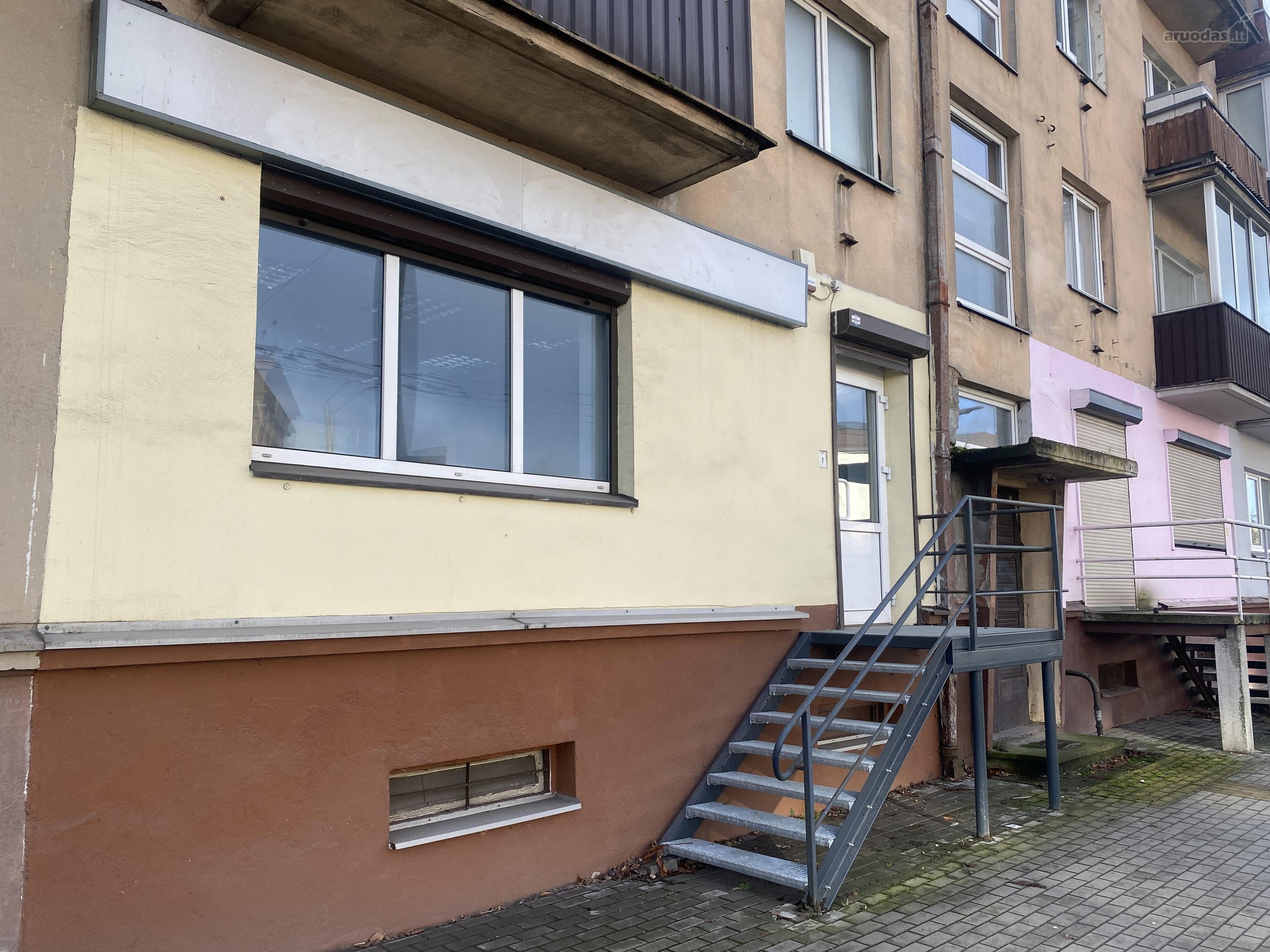 Parduodu patalpas Žaliakalnyje, Savanorių pr.