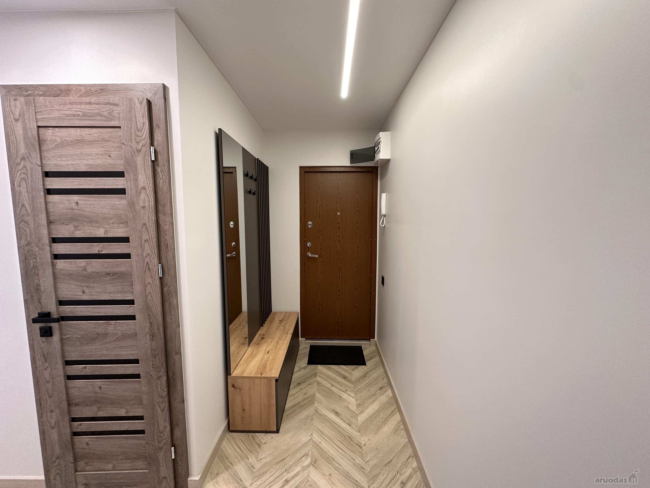 Išnuomojamas Naujai Įrengtas 2 Kambarių Butas
