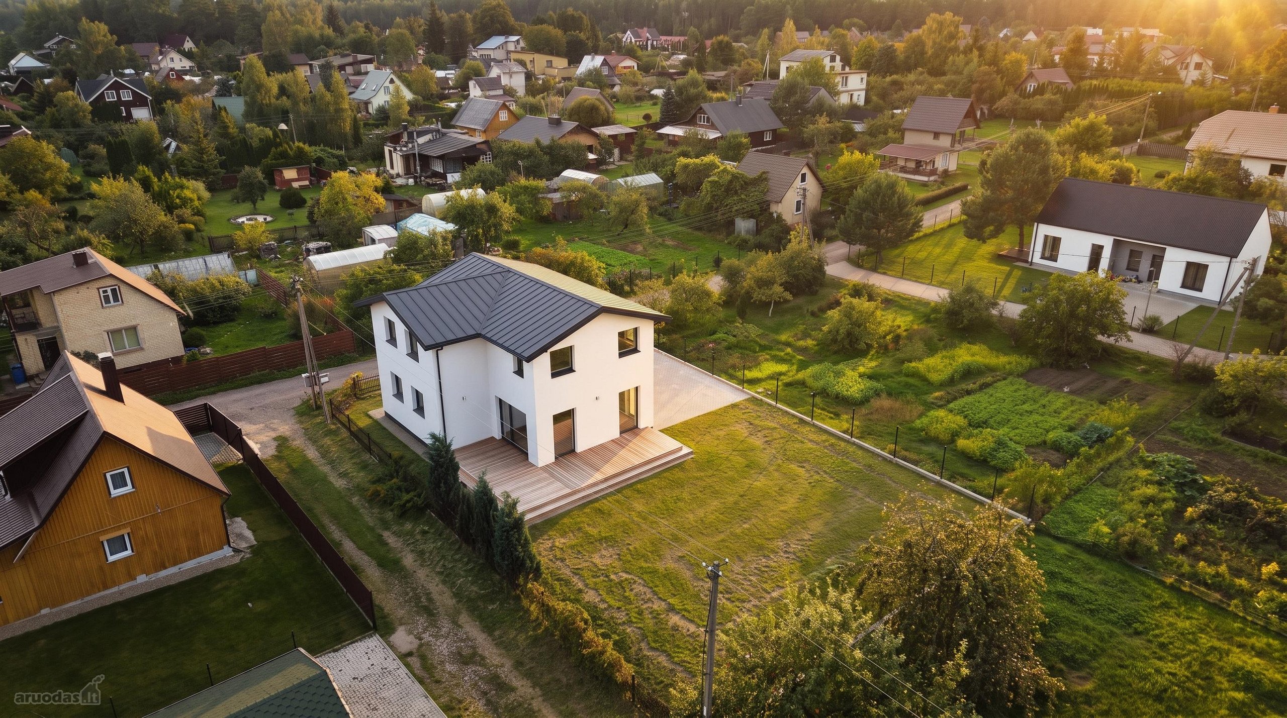 Išnuomojamas naujos statybos, dviejų aukštų,