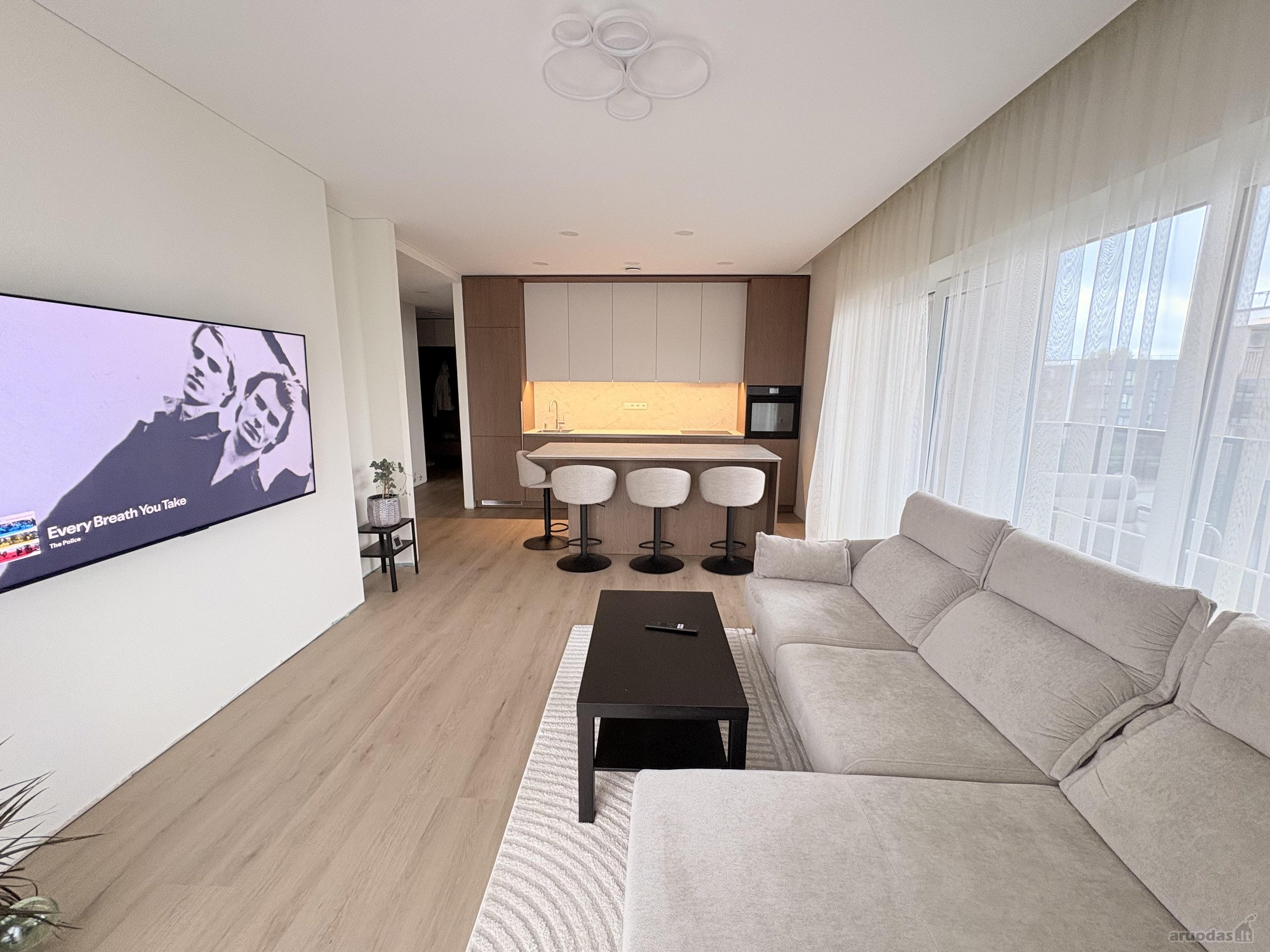 Parduodamas Moderniai Įrengtas 3 Kambarių