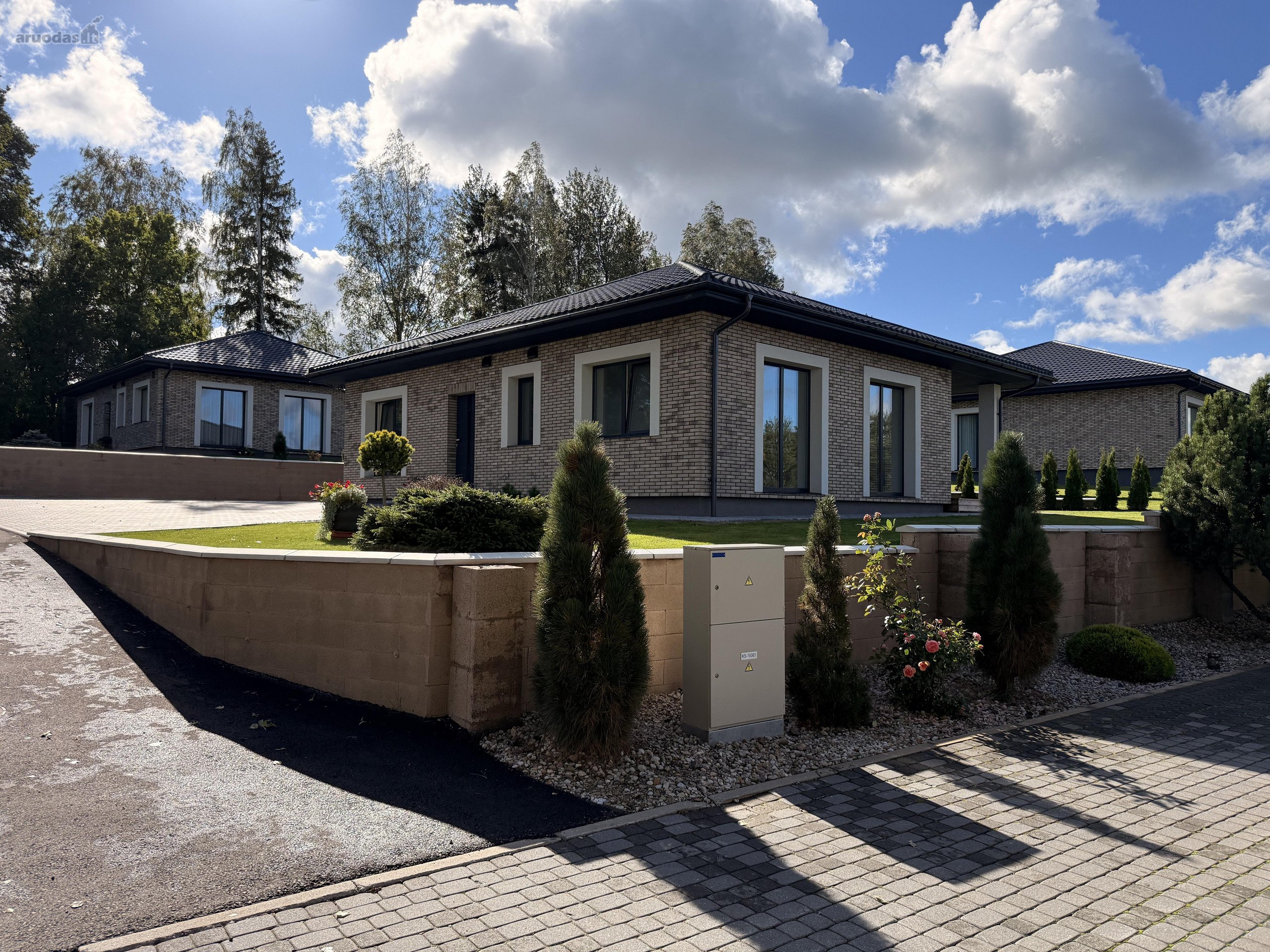 Išskirtinis, naujai statomas modernių