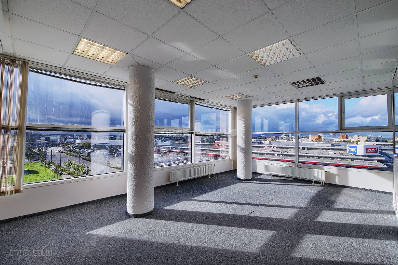 Parduodamos 148,83 M² Administracinės