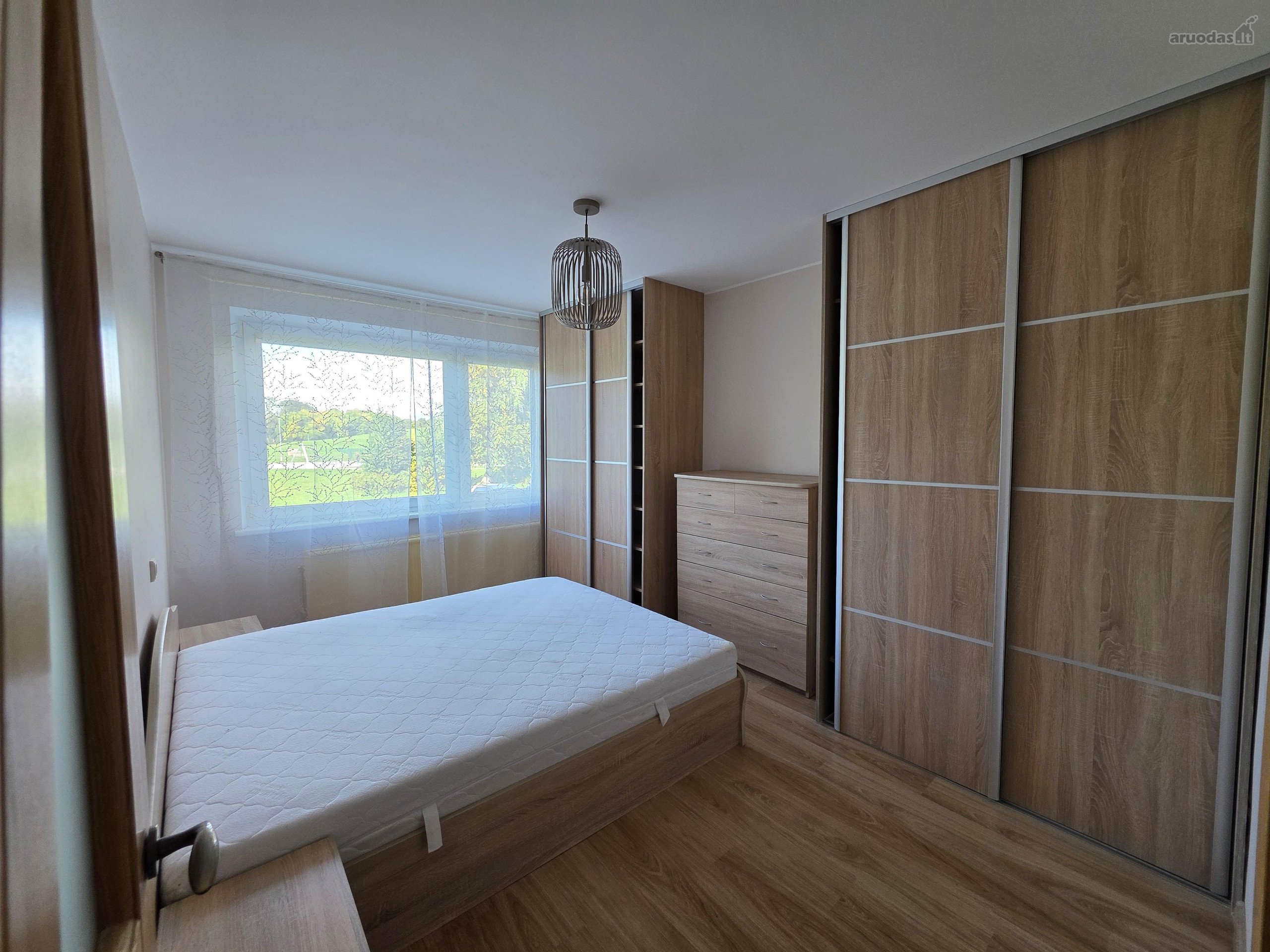 Parduodamas erdvus ir jaukus 2 kambarių butas
