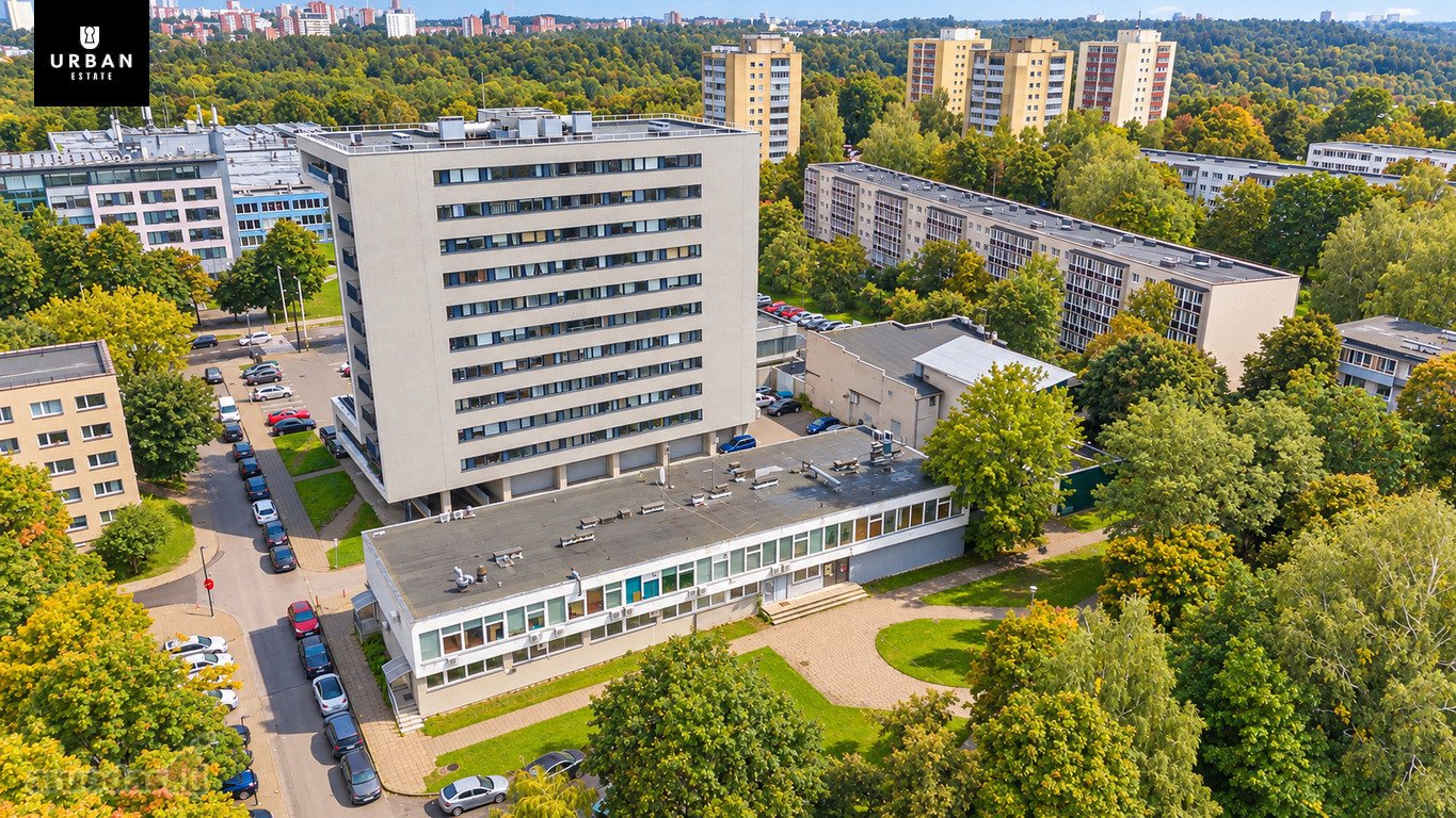 Parduodamos Erdvios Komercinės Patalpos Su