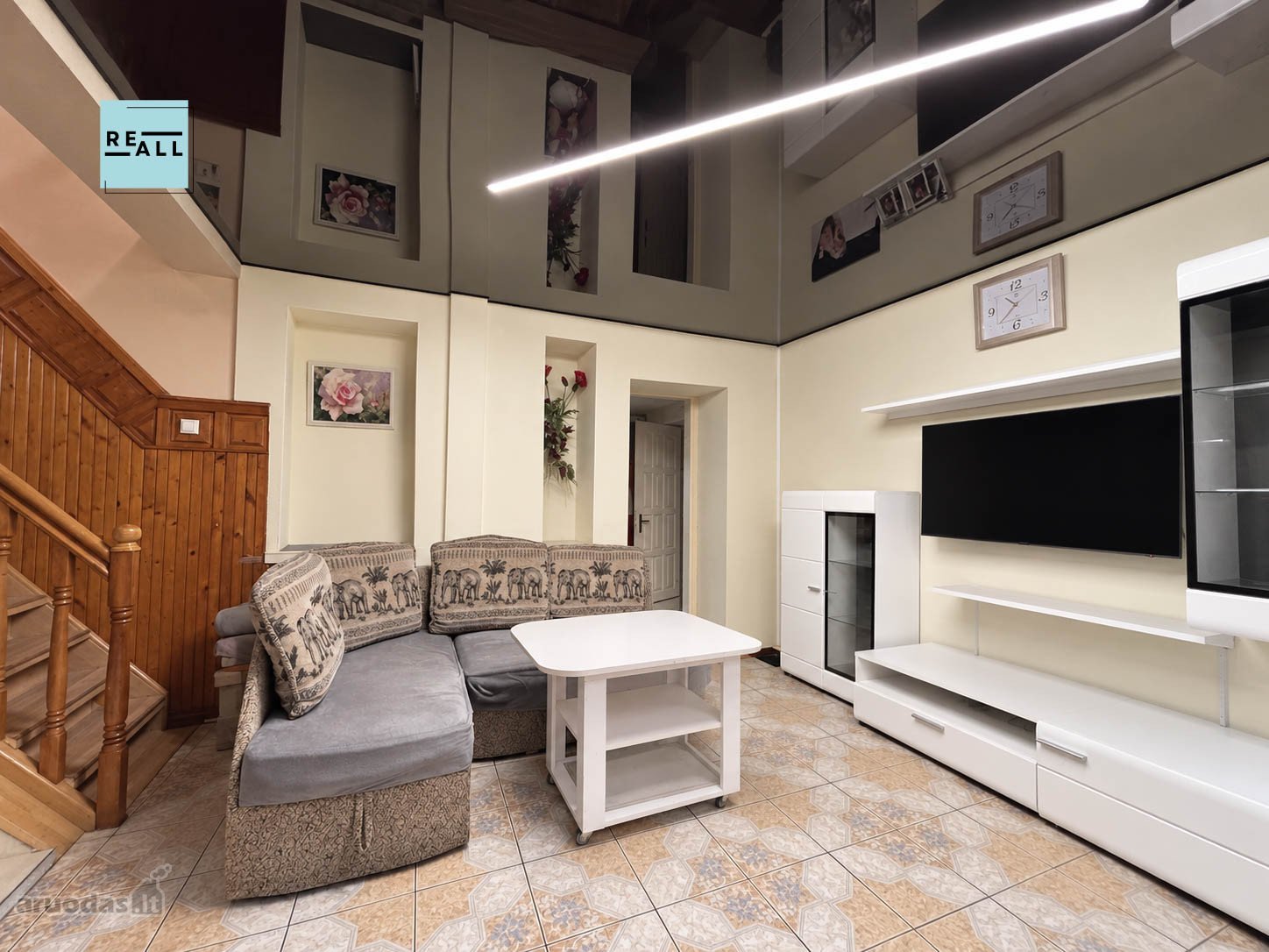 Parduodamas 143 M² Gyvenamasis Namas Su 15,43