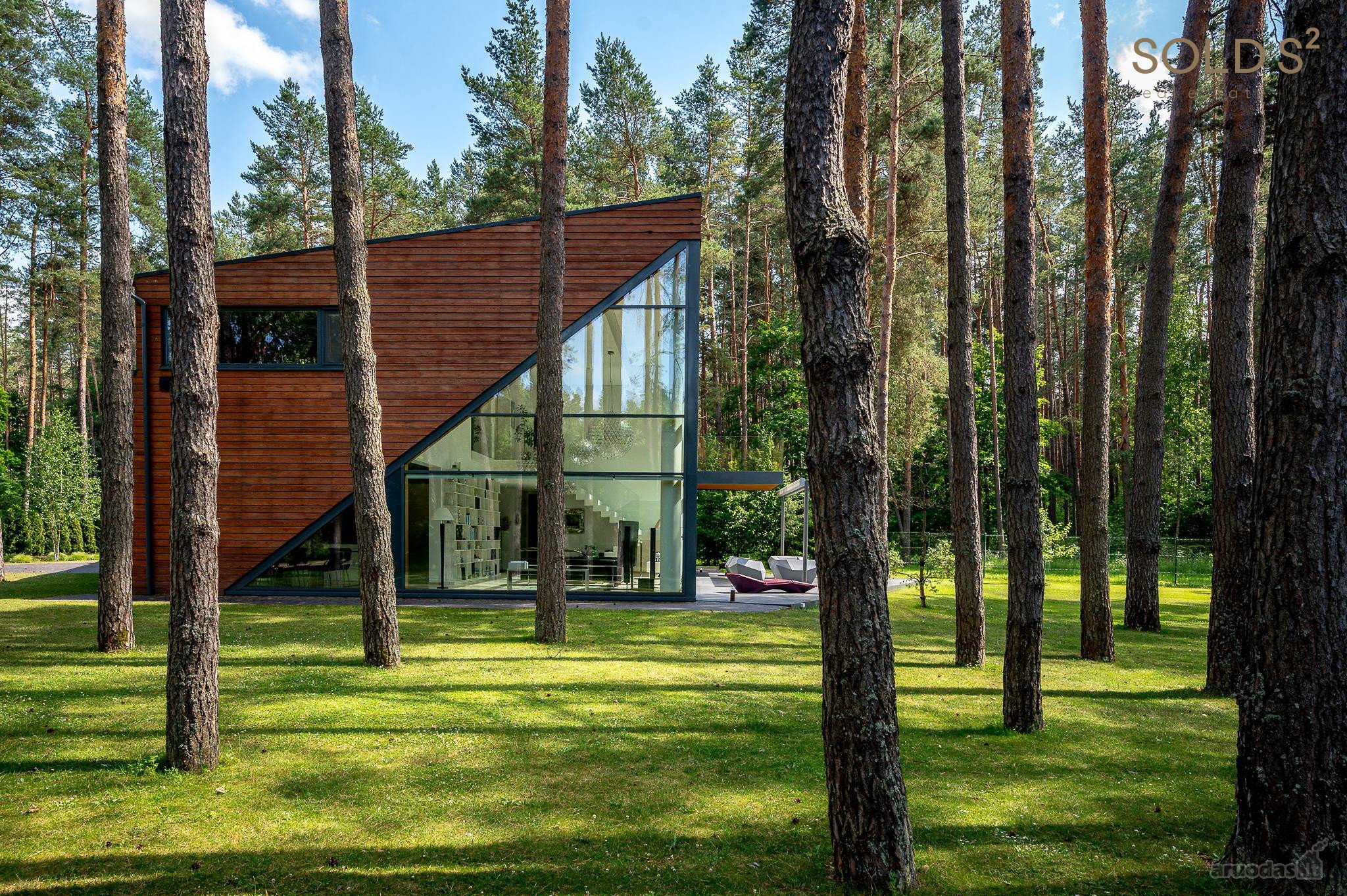 Parduodami įspūdingo architektūrinio jausmo