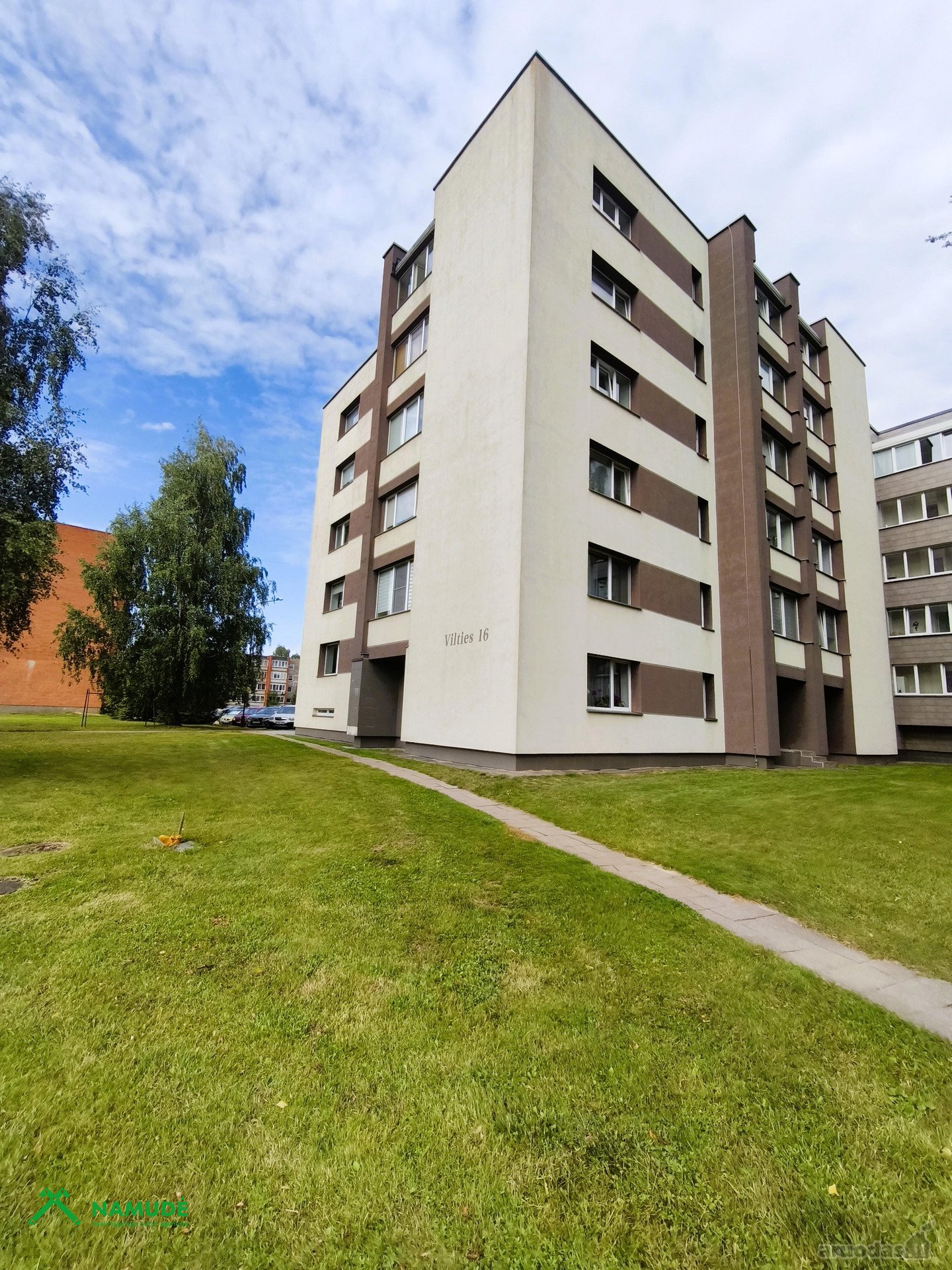 Parduodamas Erdvus 2 Kambarių Butas