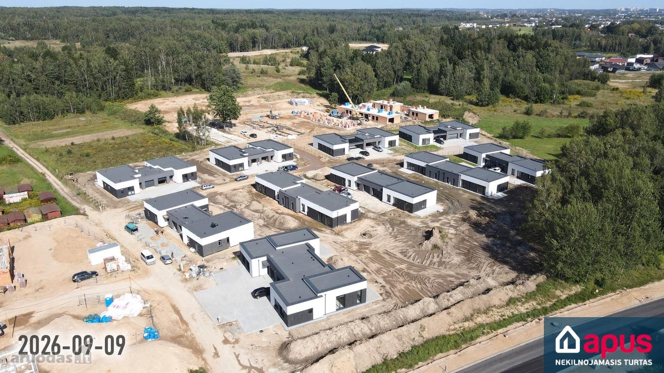 140 Kv. M Sublokuotas 4 Kambarių Namas Su
