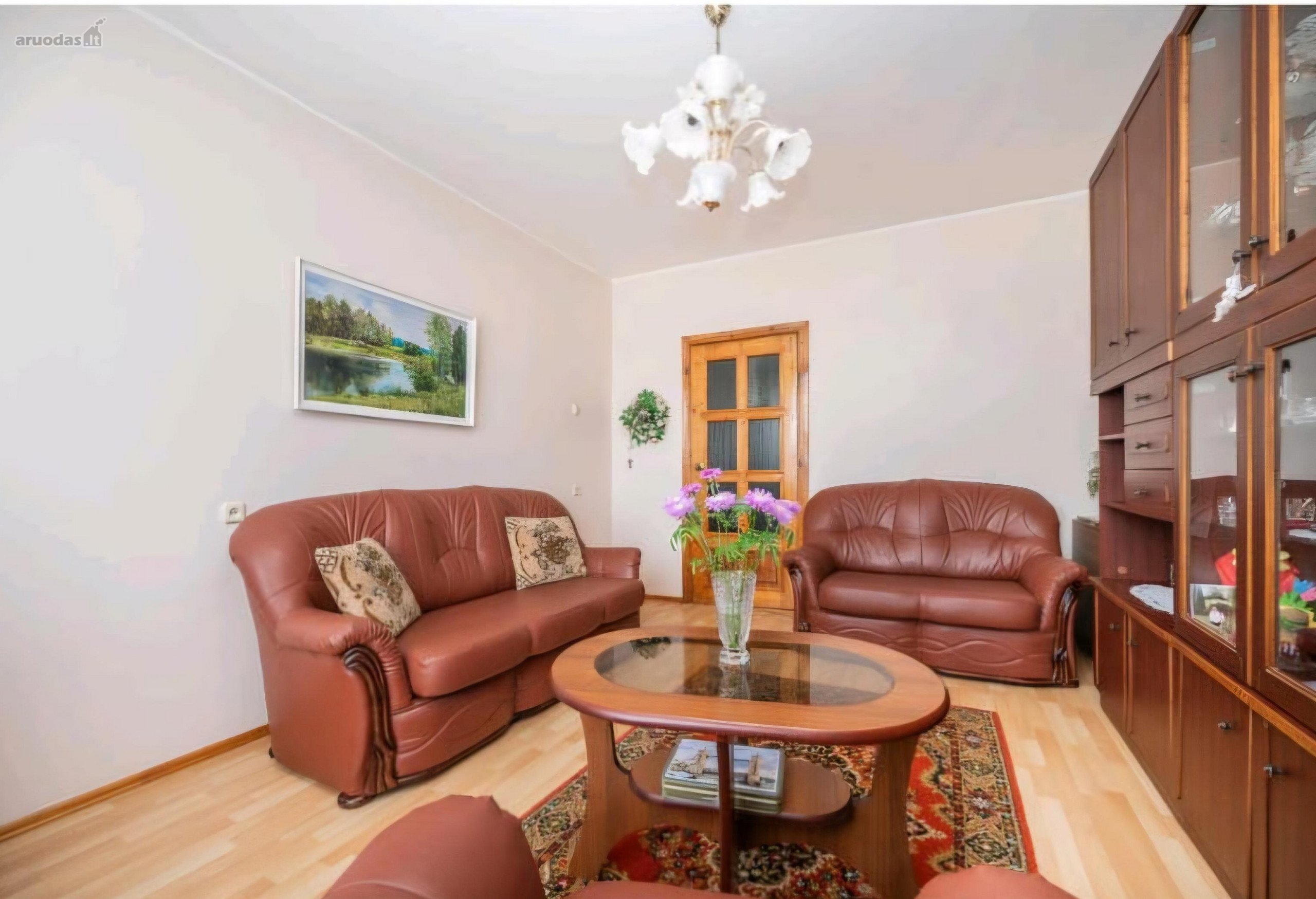 Išnuomosiu 3 kambarių butą. Imamas 430 Eur.